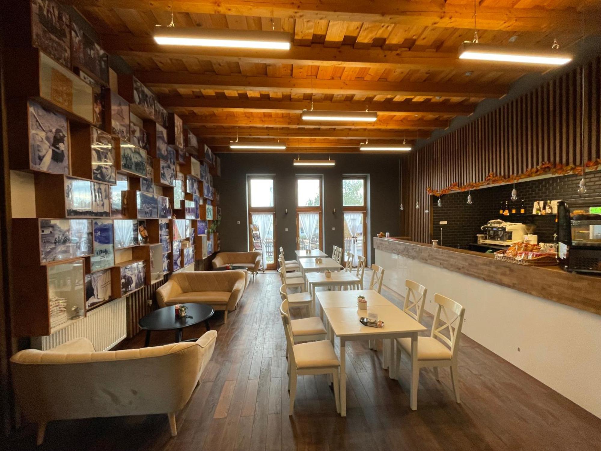 Hollokoeves Vendeghazak Otel Dış mekan fotoğraf