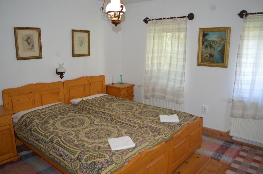 Hollokoeves Vendeghazak Otel Dış mekan fotoğraf