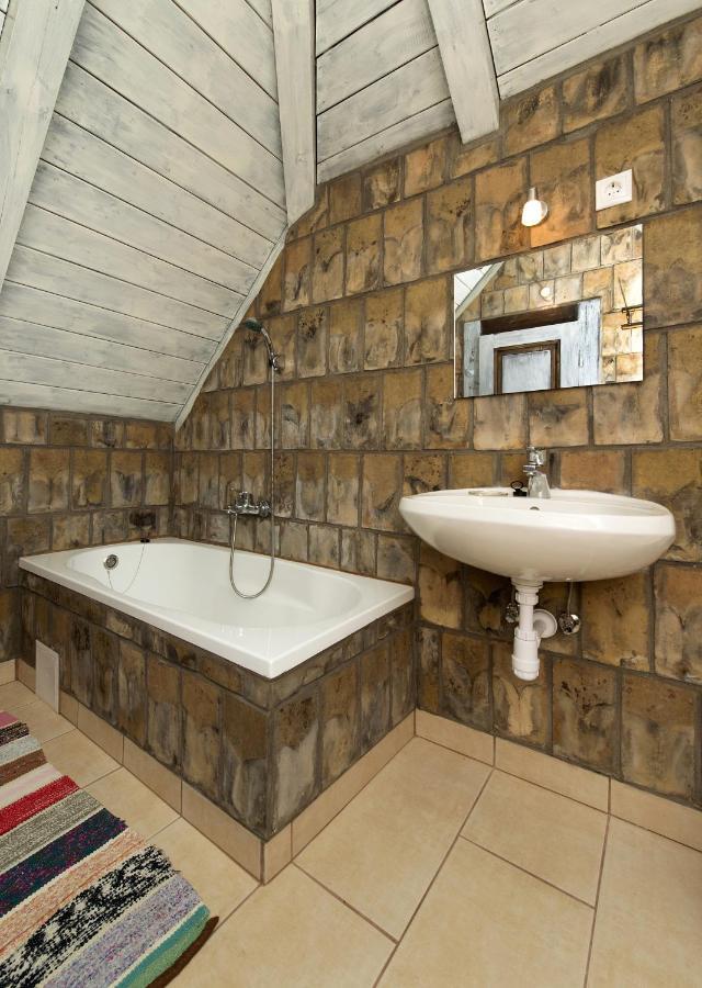 Hollokoeves Vendeghazak Otel Oda fotoğraf