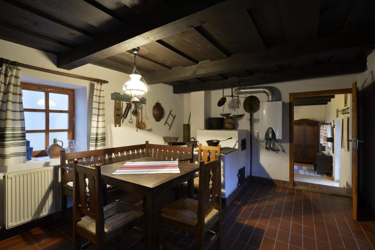 Hollokoeves Vendeghazak Otel Oda fotoğraf
