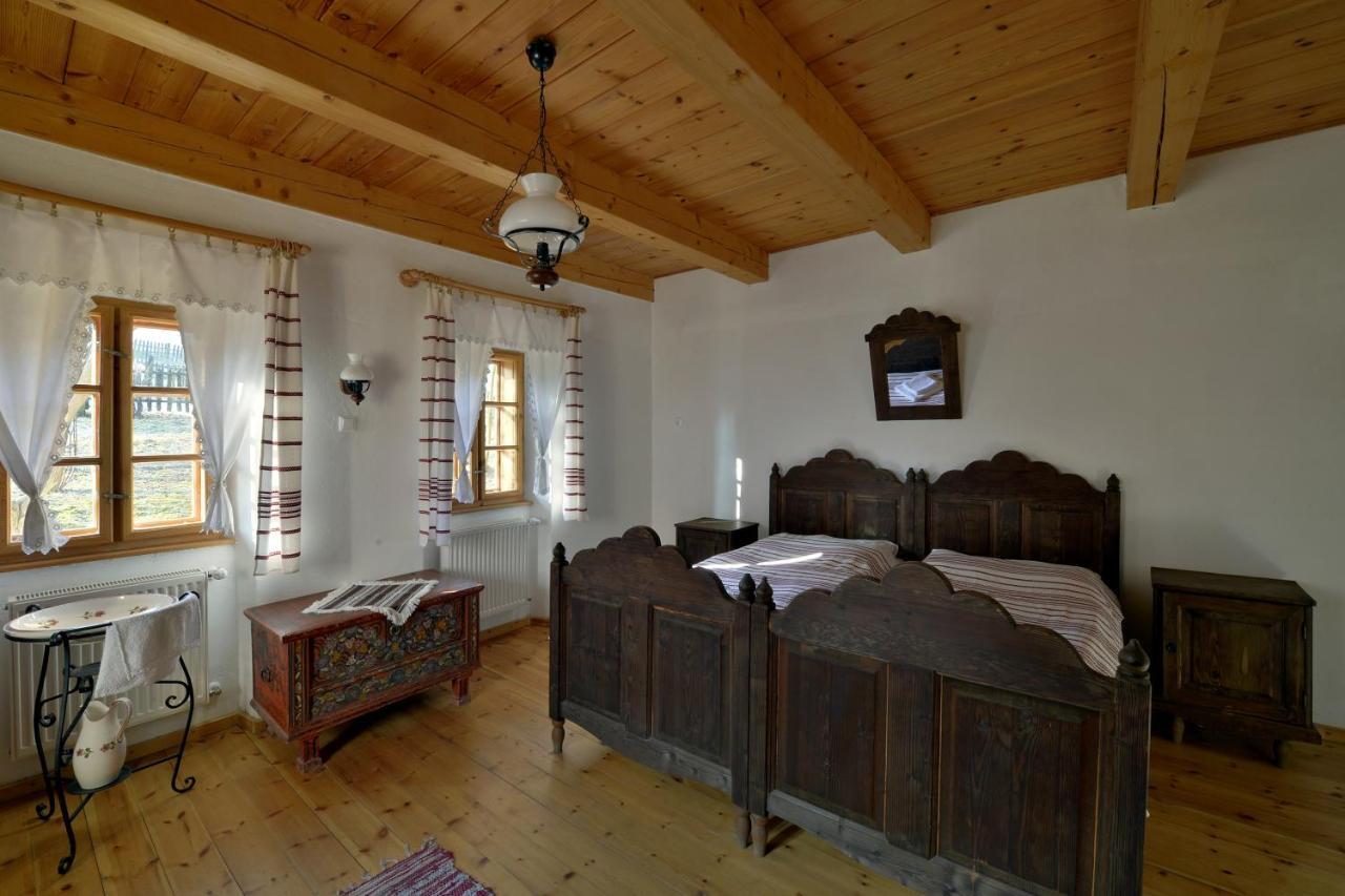 Hollokoeves Vendeghazak Otel Oda fotoğraf